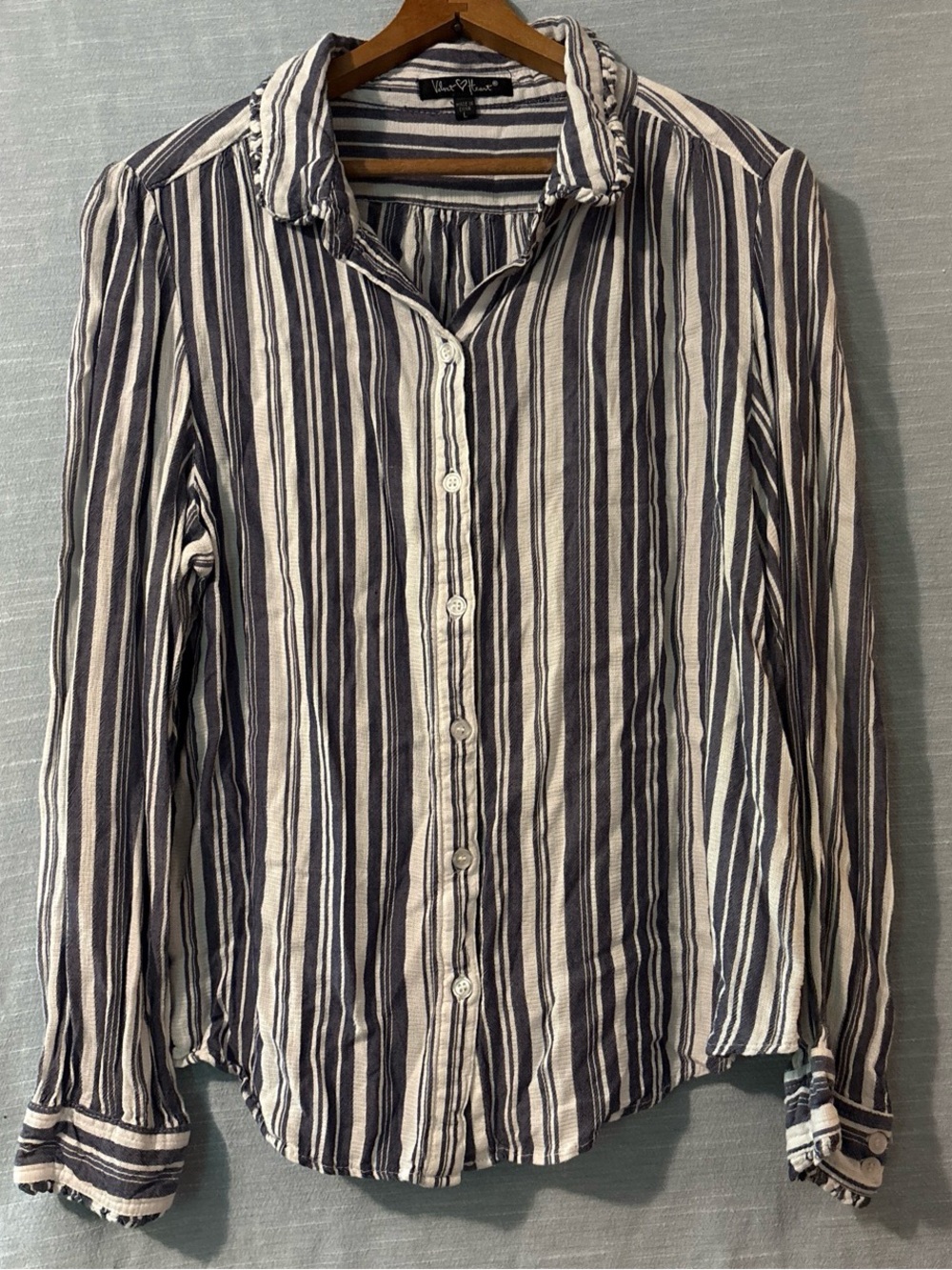 Velvet Heart Blouse Long Sleeve Button Up White/Blue Striped Women’s Sz L